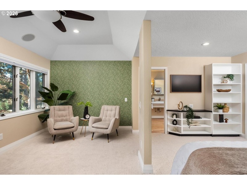 Bedroom, Primary