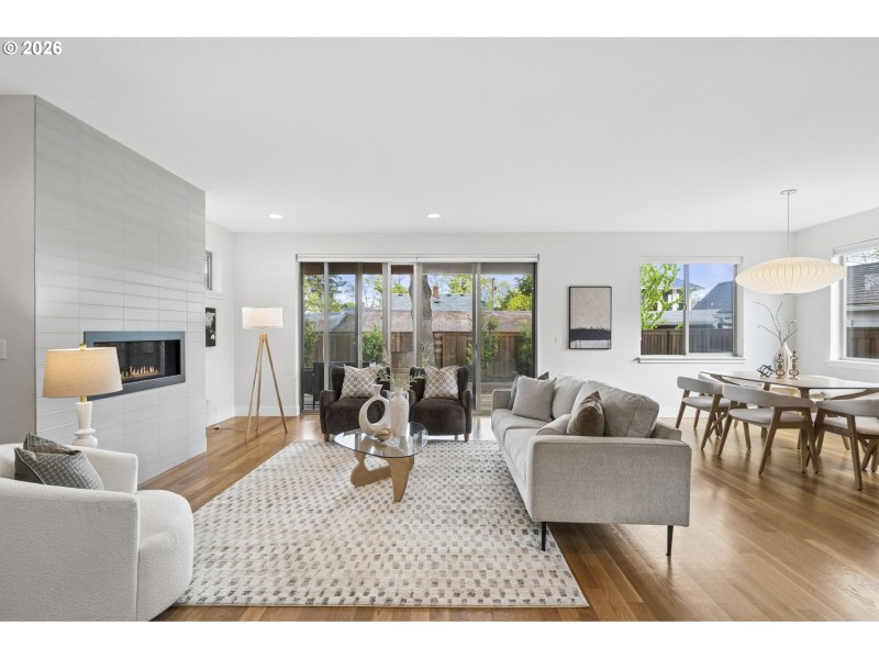 Living Room/Dining Room