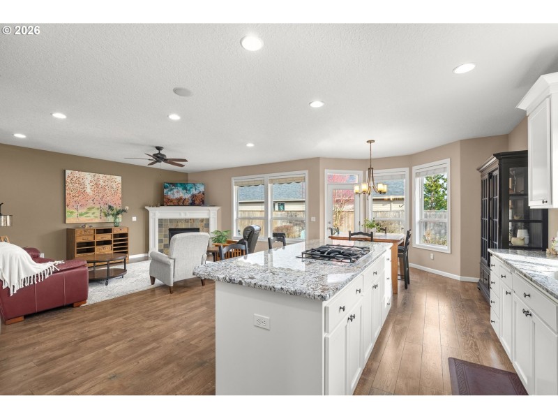 Kitchen/Living Room
