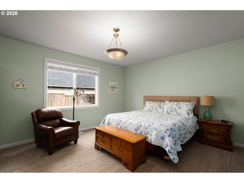 Bedroom, Primary