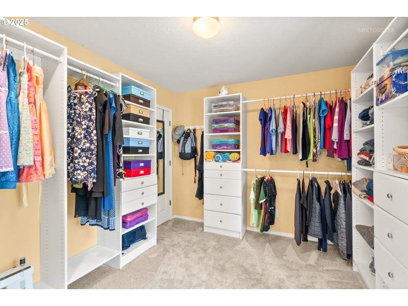Bedroom, Primary