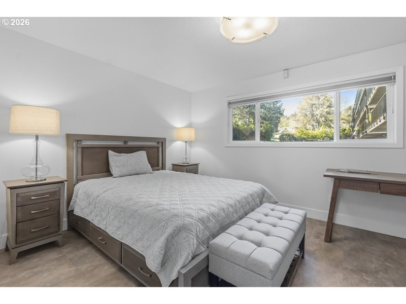 Bedroom, Primary