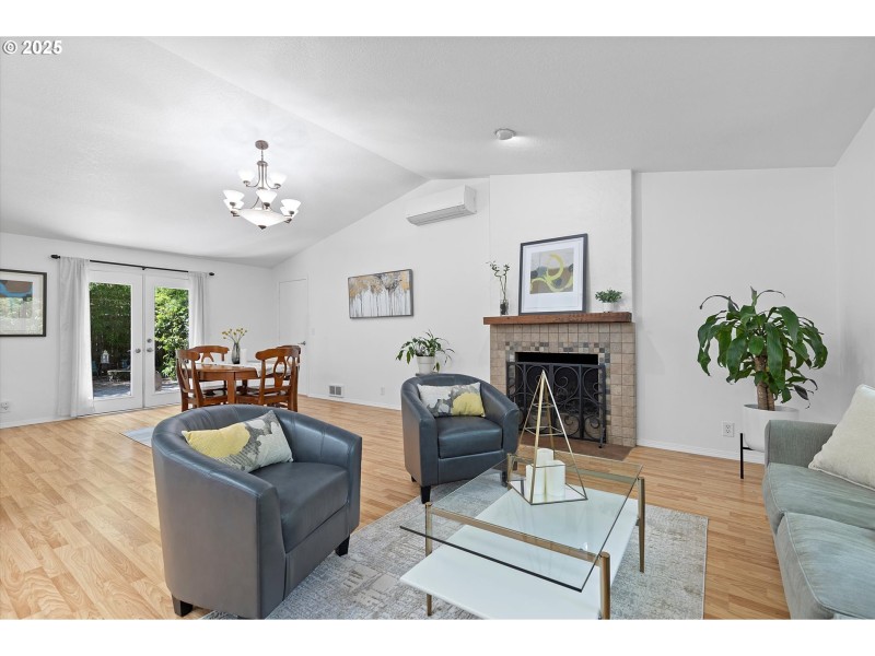 Living Room/Dining Room