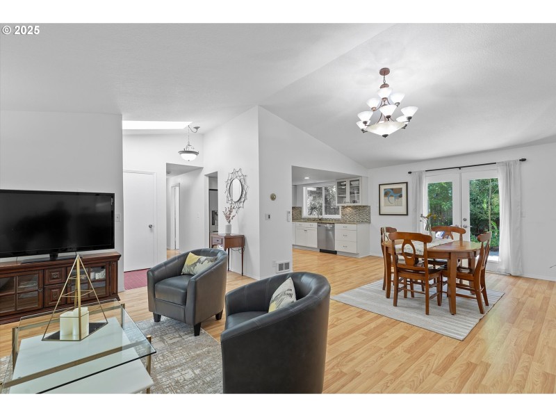 Living Room/Dining Room