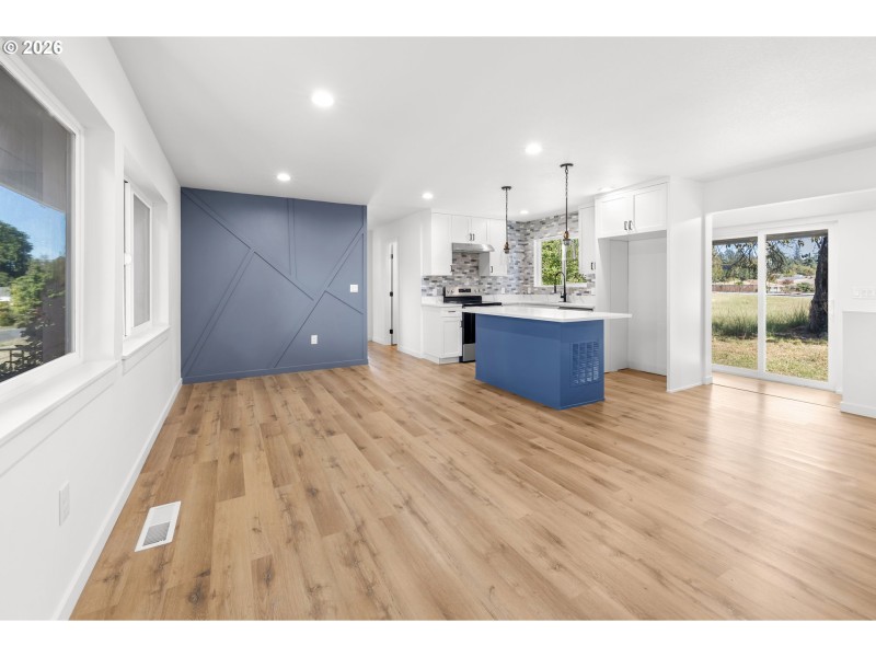 Kitchen/Living Room