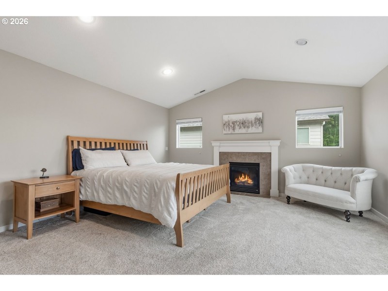 Bedroom, Primary