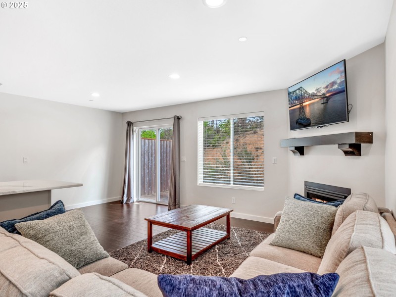 Living Room/Dining Room