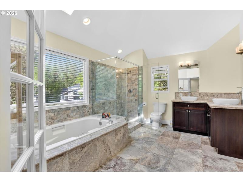 Owner's Suite Bathroom