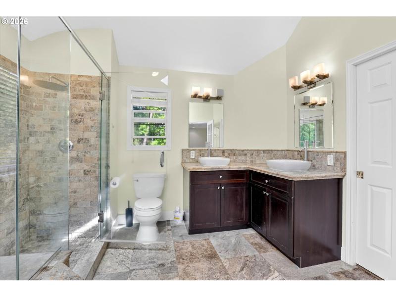 Owner's Suite Bathroom