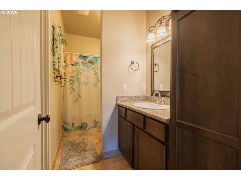 Owner's Suite Bathroom