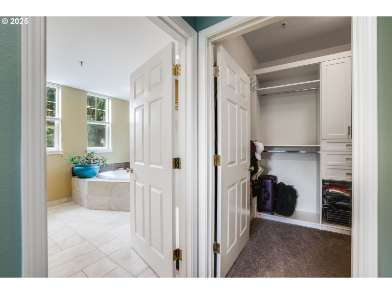 Owner's Suite Bathroom