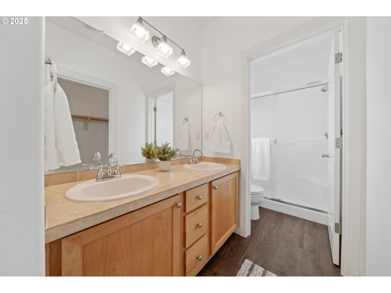 Owner's Suite Bathroom