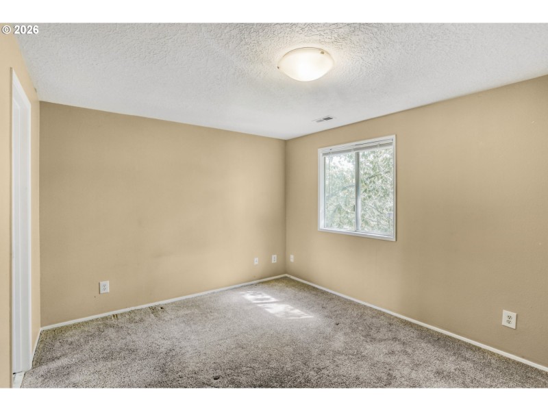 Bedroom, Primary