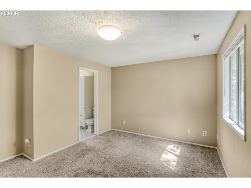 Bedroom, Primary