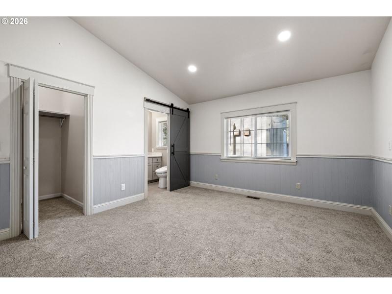 Bedroom, Primary
