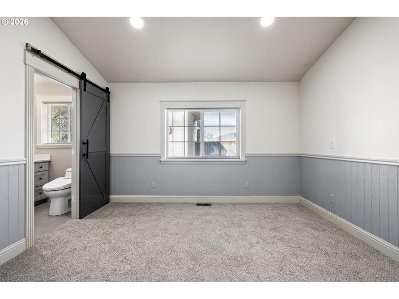 Bedroom, Primary