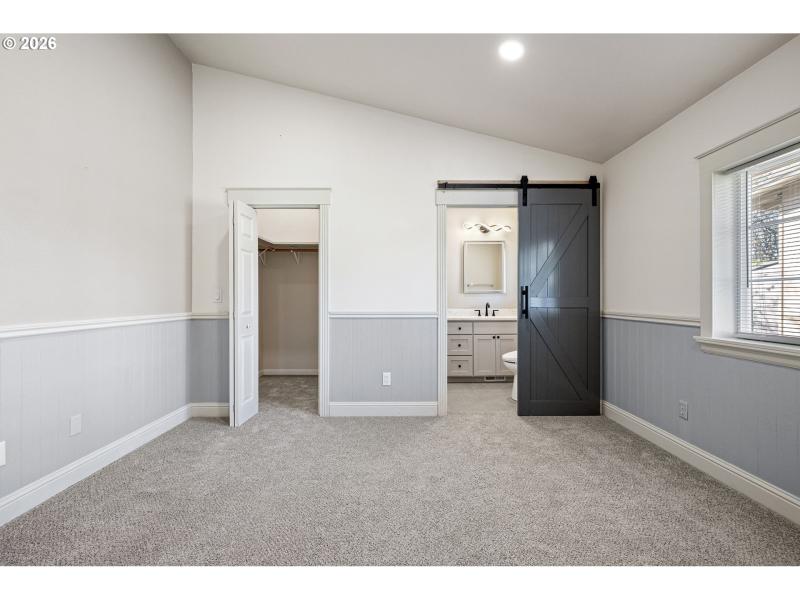 Bedroom, Primary