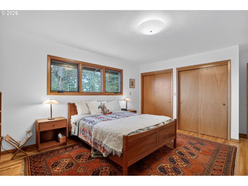 Bedroom, Primary