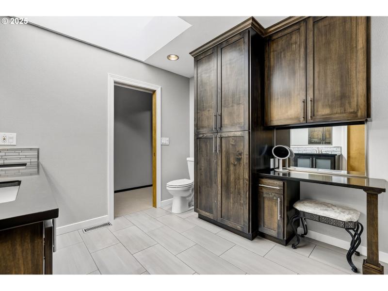 Owner's Suite Bathroom