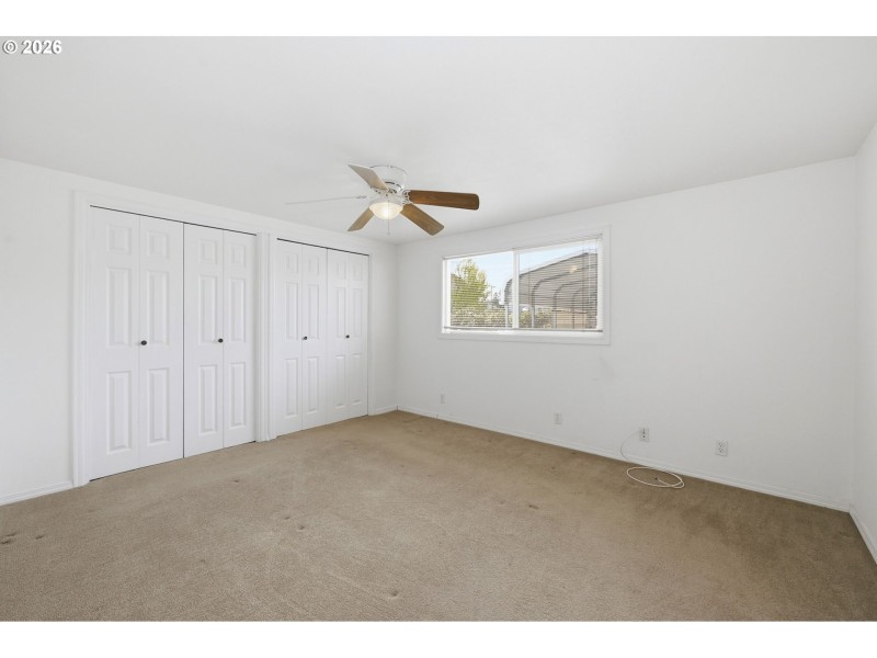 Bedroom, Primary