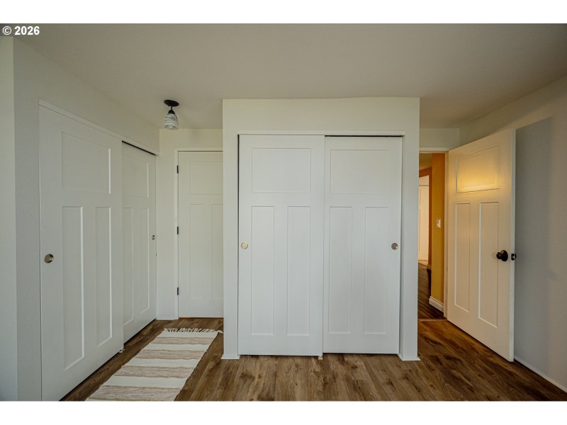 Bedroom, Primary