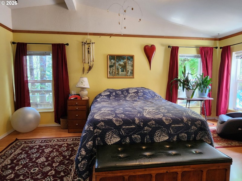Bedroom, Primary