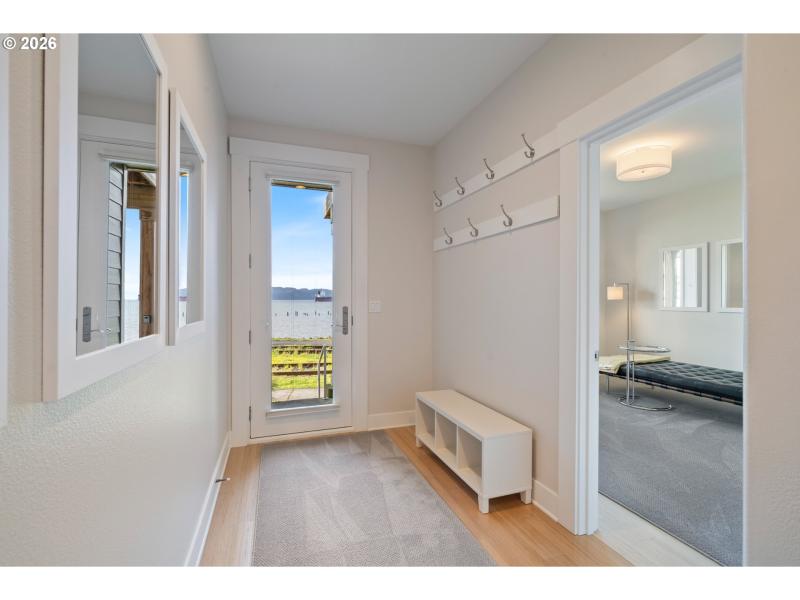 Entrance/Foyer