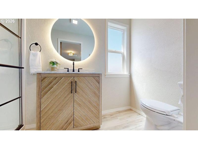 Bathroom, Attached