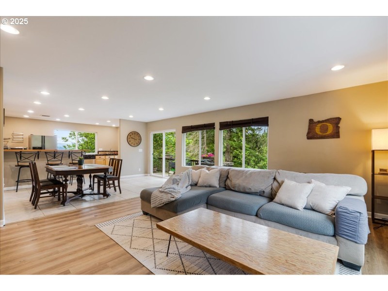 Living Room/Dining Room