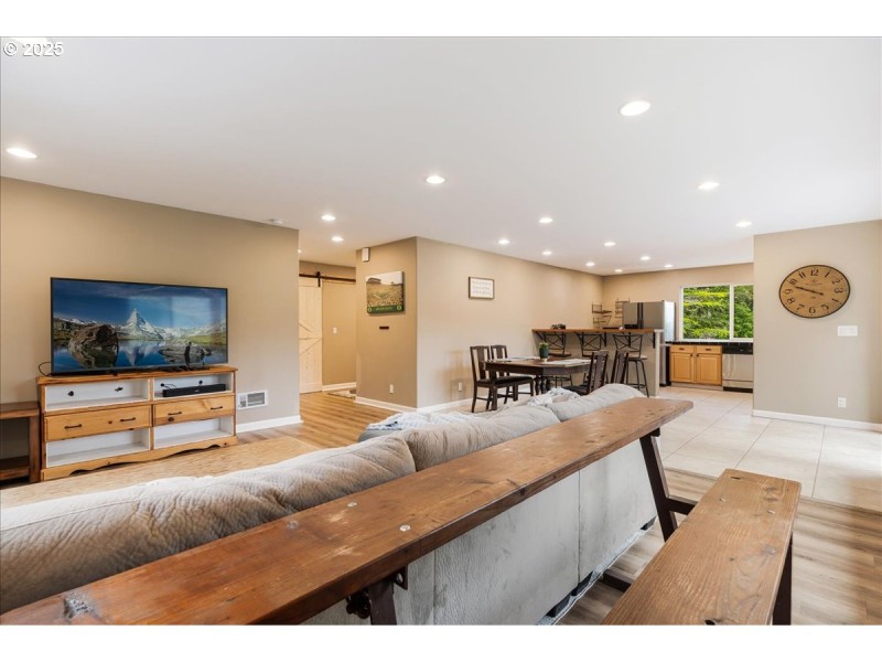 Living Room/Dining Room