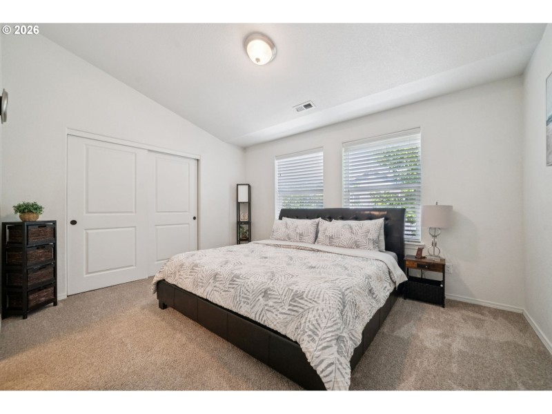 Bedroom, Primary