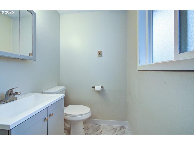 Bathroom, Attached