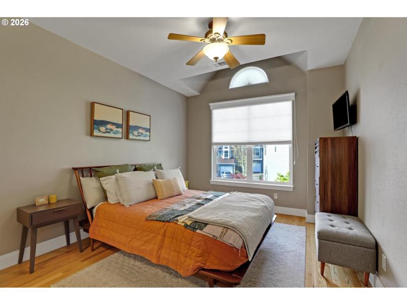 Bedroom, Primary