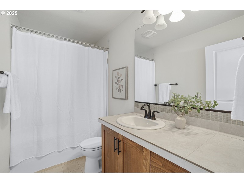 Bathroom, Continental