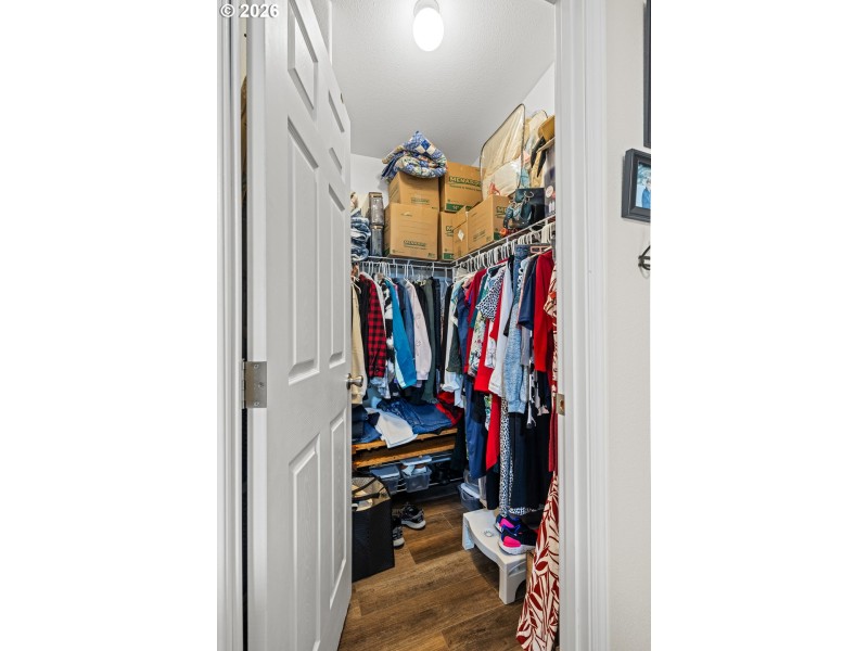 Bedroom, Primary