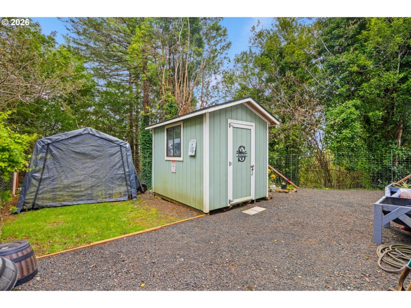 Shed