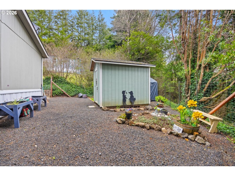 Shed