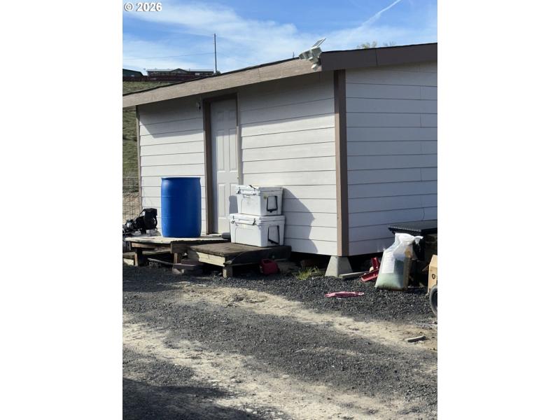 Shed