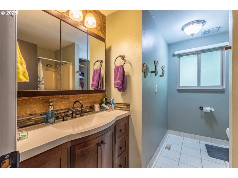 Owner's Suite Bathroom