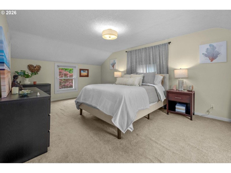 Bedroom, Primary