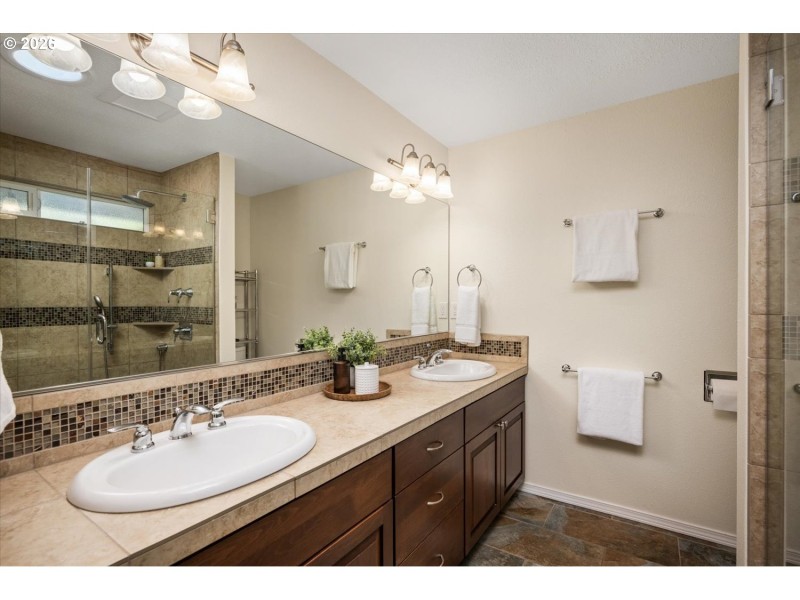 Owner's Suite Bathroom