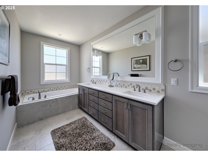 Owner's Suite Bathroom