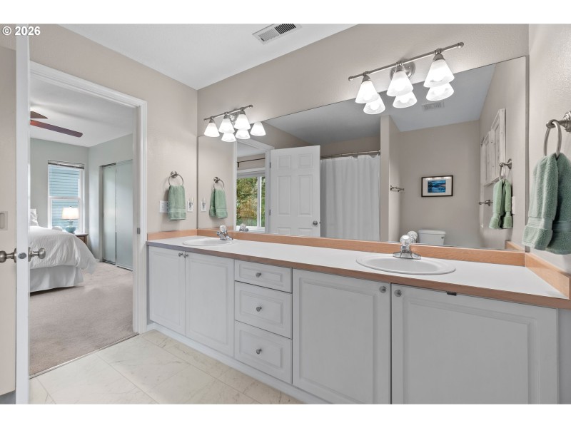 Bathroom, Attached