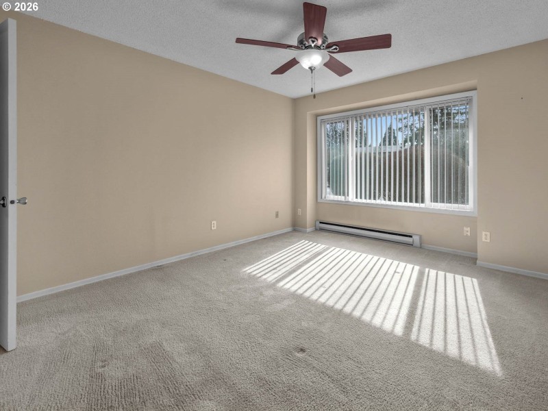 Bedroom, Primary