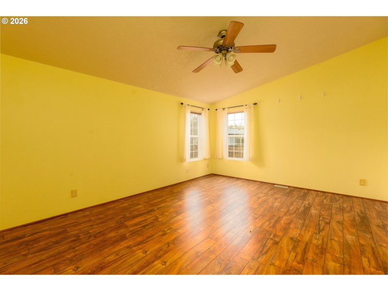Bedroom, Primary