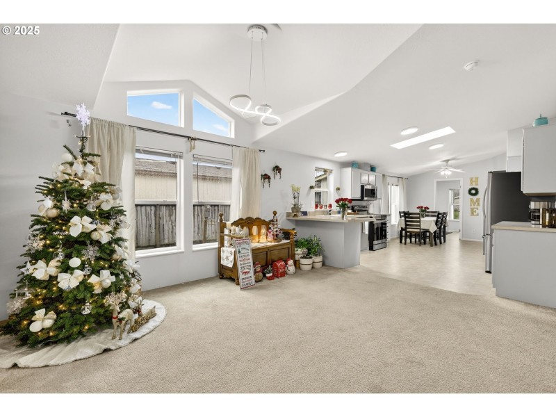 Living Room/Dining Room