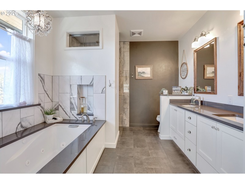 Bathroom, Attached