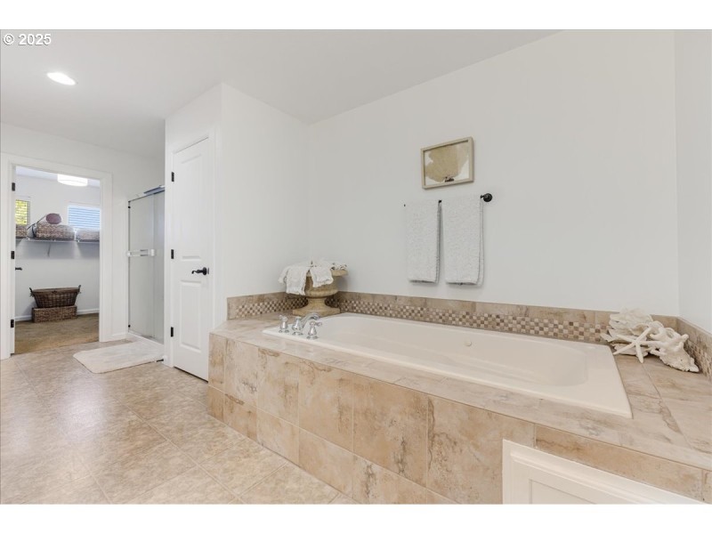 Owner's Suite Bathroom