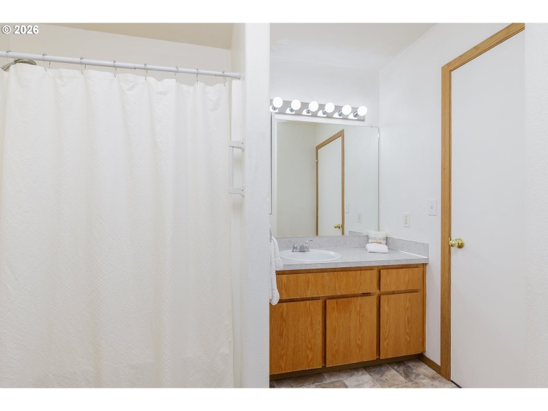 Bathroom, Attached