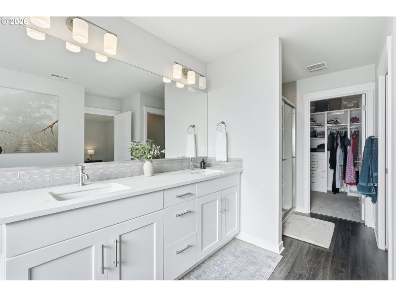 Bathroom, Attached